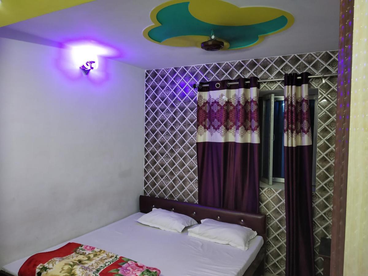 N.H.Y.N Home Stay Varanasi Ngoại thất bức ảnh